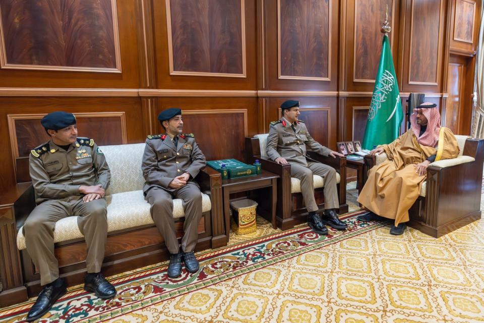 نائب أمير حائل يستقبل مدير مرور المنطقة
