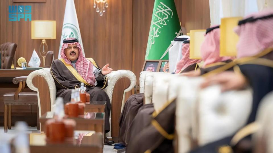 أمير منطقة حائل يستقبل وفد اتحاد الغرف السعودية واللجنة الوطنية لمنتجي الدواجن