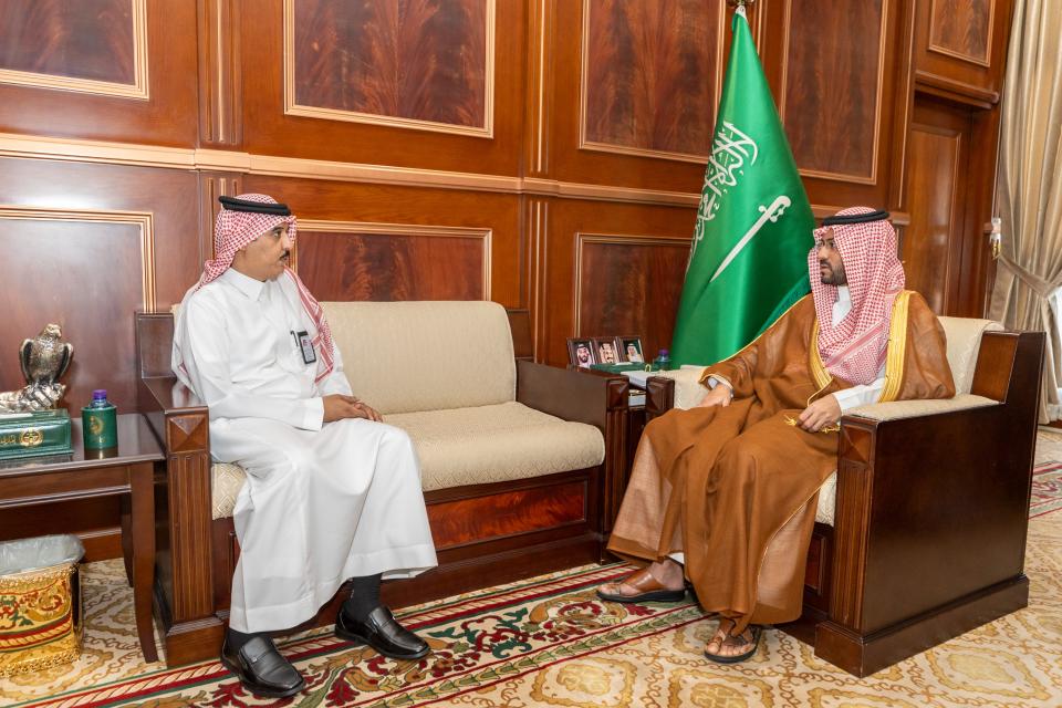 نائب أمير حائل يستقبل مدير معهد ريادة الأعمال الوطني بالمنطقة