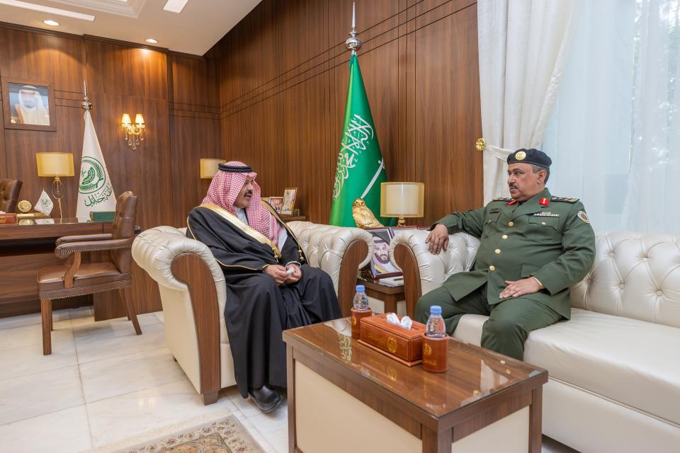 أمير حائل يستقبل مدير إدارة سجون المنطقة المعين حديثاً