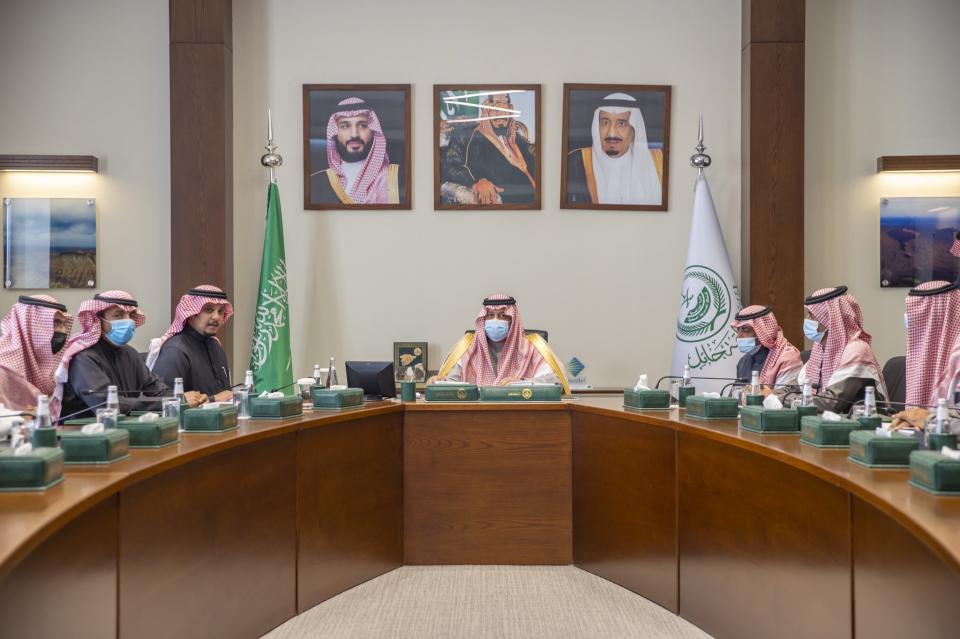 سمو أمير حائل يطّلع على تصميم وتطوير طريق الملك عبد العزيز وإنجازات معالجة التشوه البصري بالمنطقة
