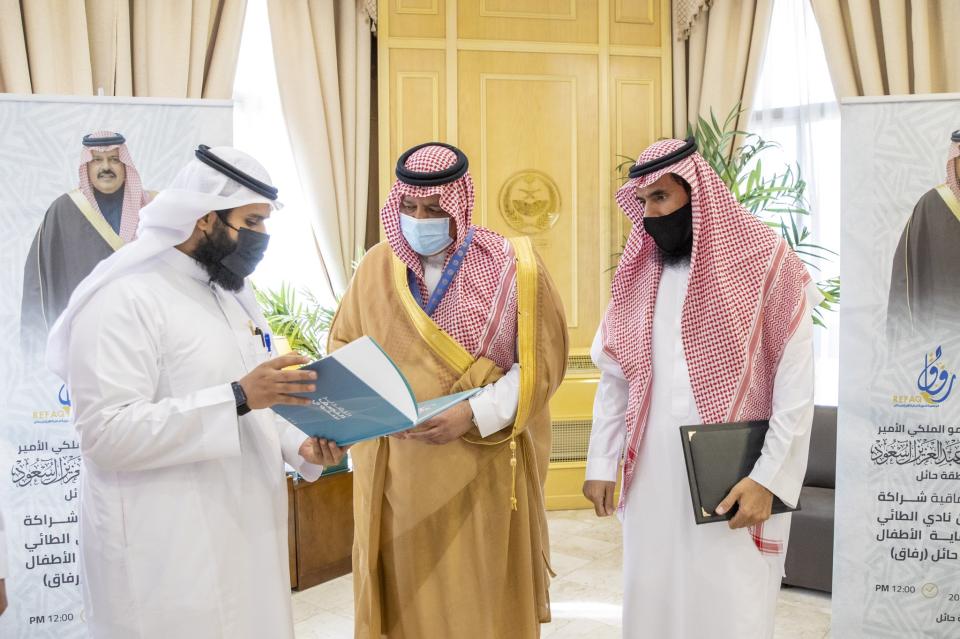 سمو أمير منطقة حائل يستقبل نائب رئيس مجلس إدارة جمعية رعاية الأيتام (رفاق)