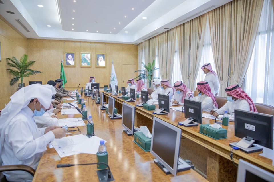 برئاسة سعادة وكيل الإمارة المساعد للشئون التنموية المكلف ناقشت لجنة البيئة بمجلس منطقة حائل