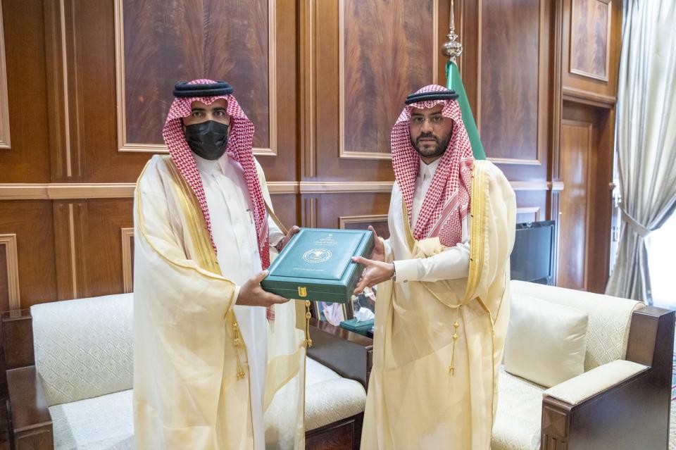 سمو نائب أمير منطقة حائل يتسلّم التقرير السنوي لإنجازات وأنشطة الإدارة العامة للمجاهدين بالمنطقة