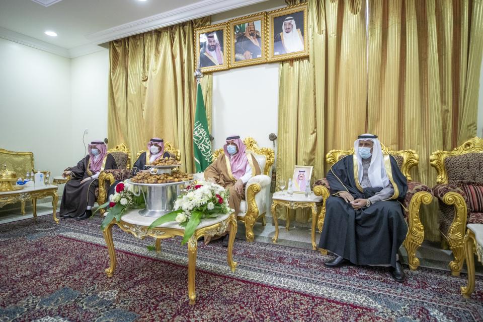 سمو أمير منطقة حائل يزور محافظة الغزالة