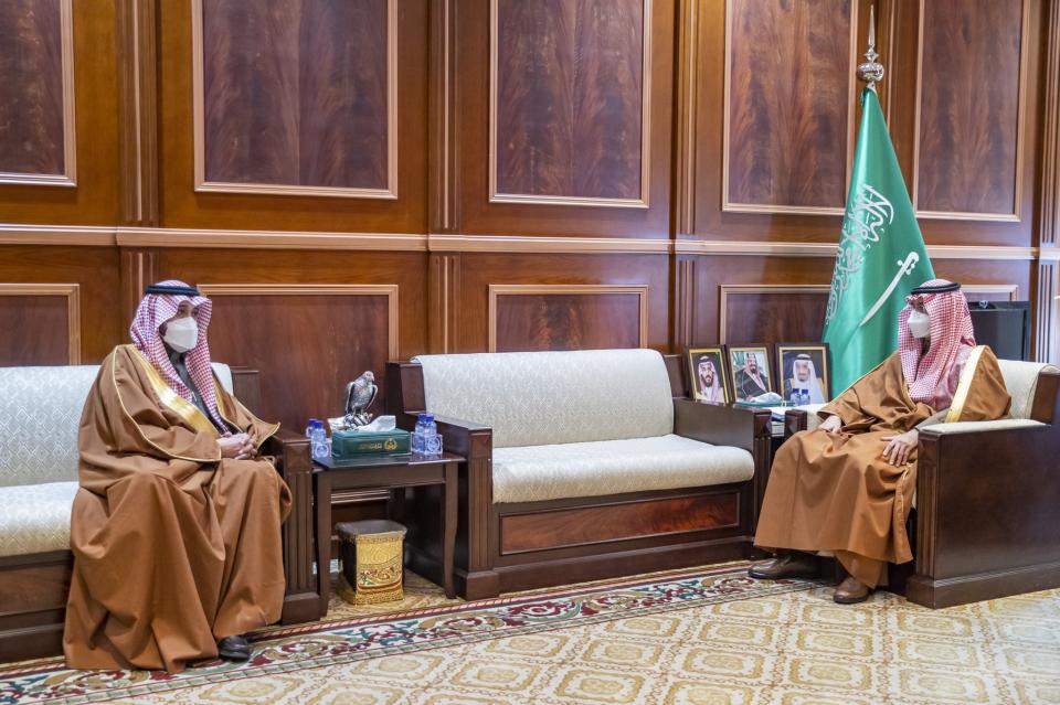 سمو نائب أمير منطقة حائل يستقبل نائب محافظ" منشآت" للتخطيط والتطوير
