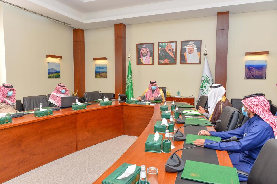سمو أمير حائل يستقبل مدير فرع صندوق التنمية الزراعية بالمنطقة