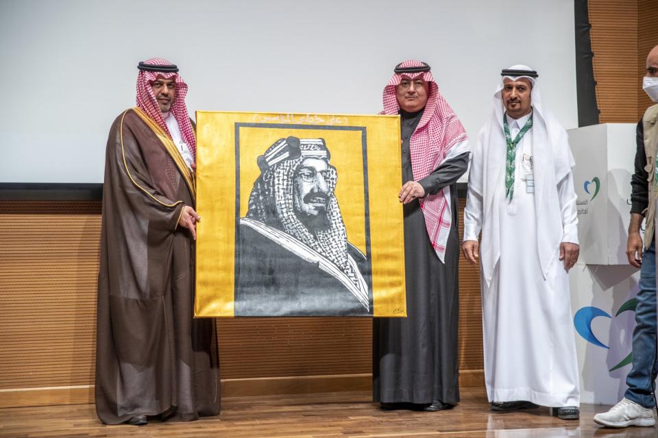 سعادة وكيل الإمارة الأستاذ عادل بن صالح آل الشيخ حفل ختام برنامج ومسيرة على "خطى المؤسس"