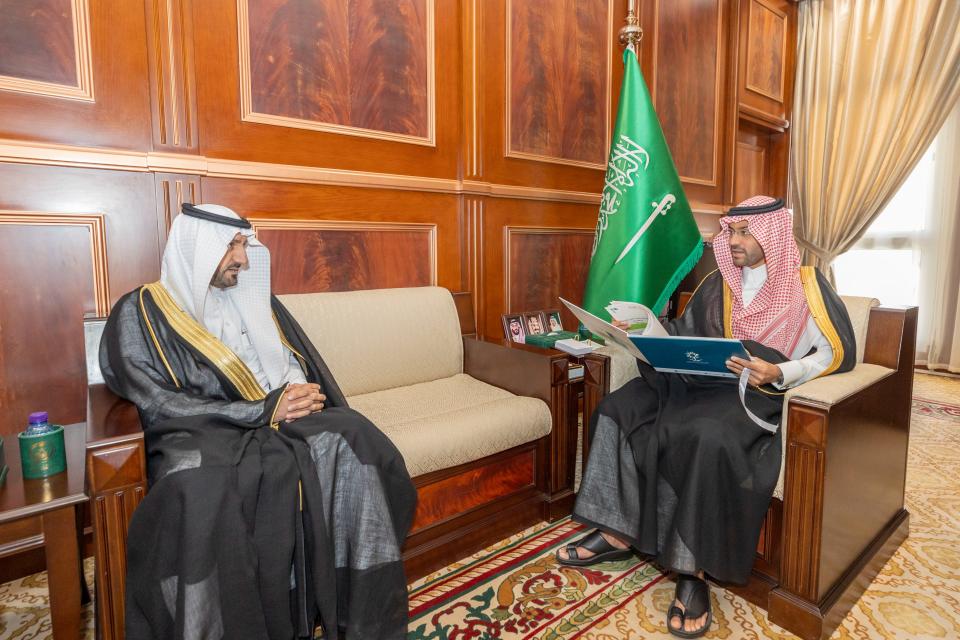 سمو نائب أمير حائل يستقبل مدير عام الإدارة العامة للتدريب التقني والمهني بالمنطقة
