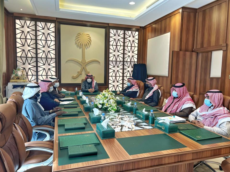 سعادة وكيل إمارة منطقة حائل أ.عادل بن صالح آل الشيخ يلتقي مشرف تعداد السعودية ٢٠٢٢ بالمنطقة