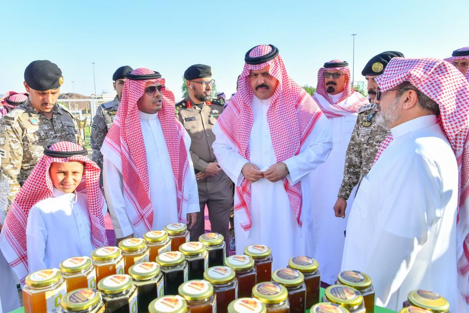 سمو أمير منطقة حائل يدشن فعاليات مهرجان العسل في نسخته الثانية.