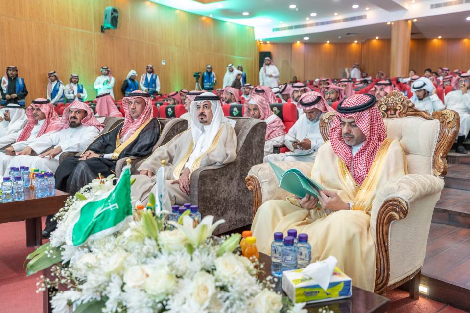 سعادة وكيل الإمارة أ.عادل بن صالح آل الشيخ يرعى حفل جمعية رعاية الأيتام (رفاق)