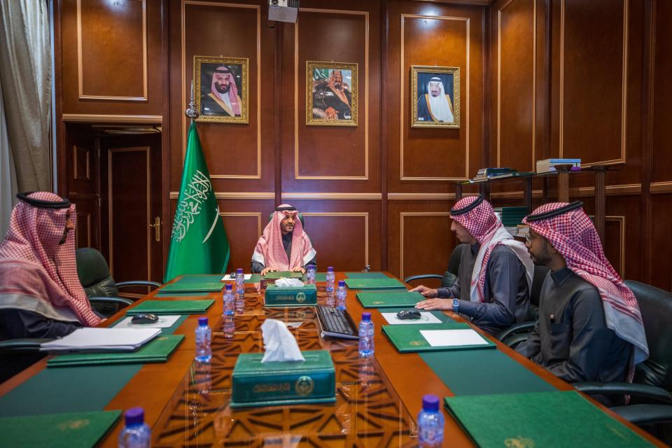 سموُّ نائبِ أميرِ منطقة حائل يستقبلُ ممثلين من هيئة الأدب والنشر والترجمة