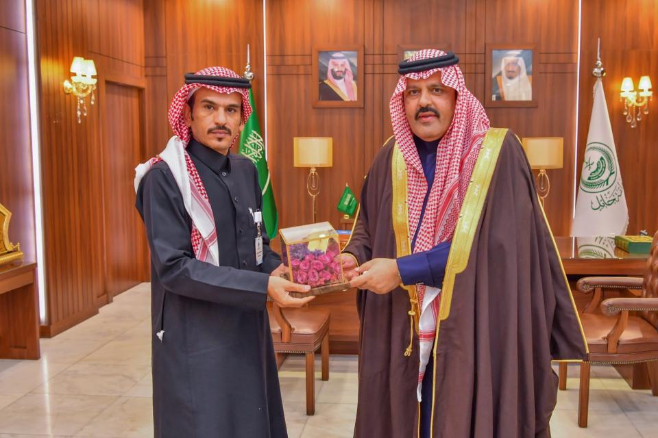 سمو أمير منطقة حائل يتسلم التقرير السنوي لجمعية مرضى الكلى بحائل لعام 2022