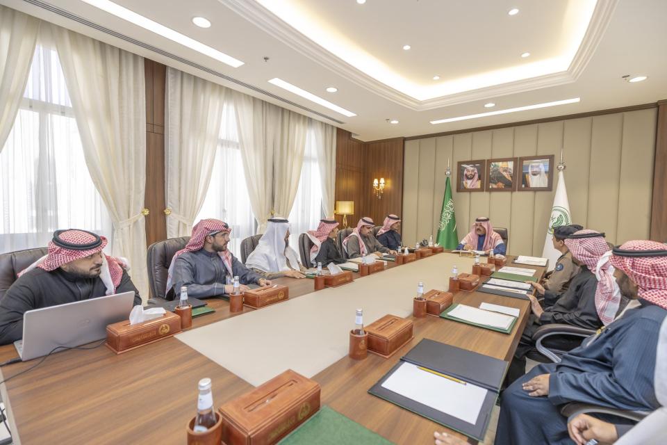 أمير حائل يرأس اجتماع اللجنة الفرعية لتنفيذ برنامج حماية مباني التراث العمراني ذات الملكية الخاصة