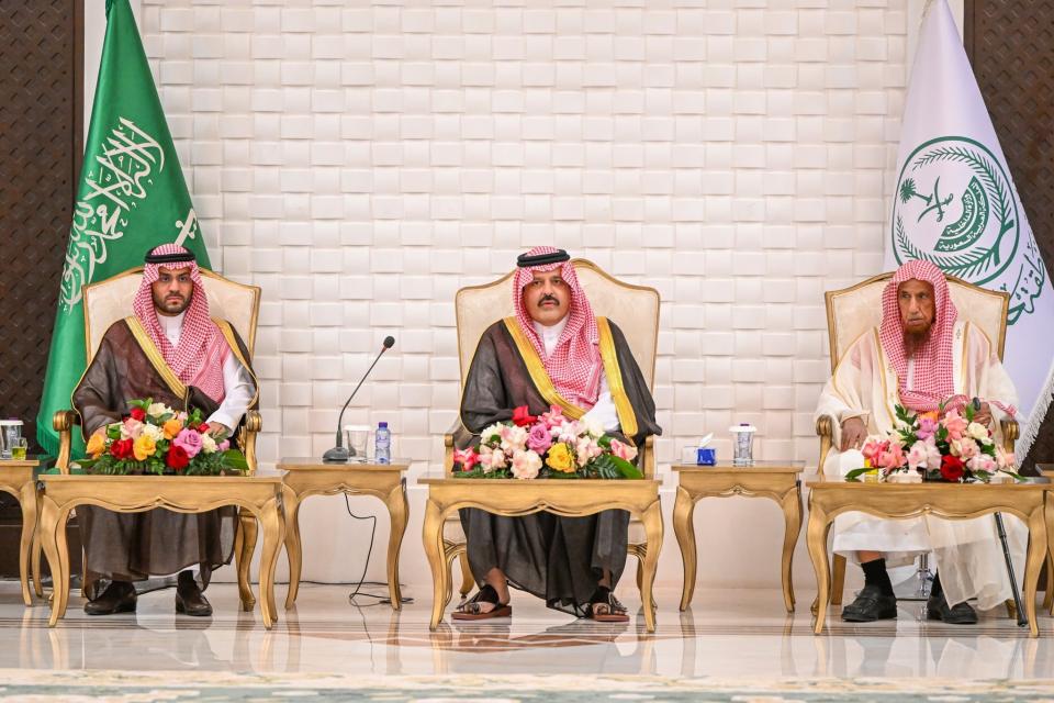 أمير حائل يعقد جلسته الاثنينية للحديث عن مستقبل التنمية والتطوير في المنطقة