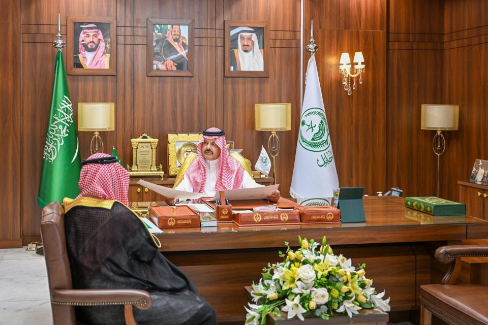 الأمير عبدالعزيز بن سعد يستقبل رئيس مجلس هيئة تطوير منطقة حائل