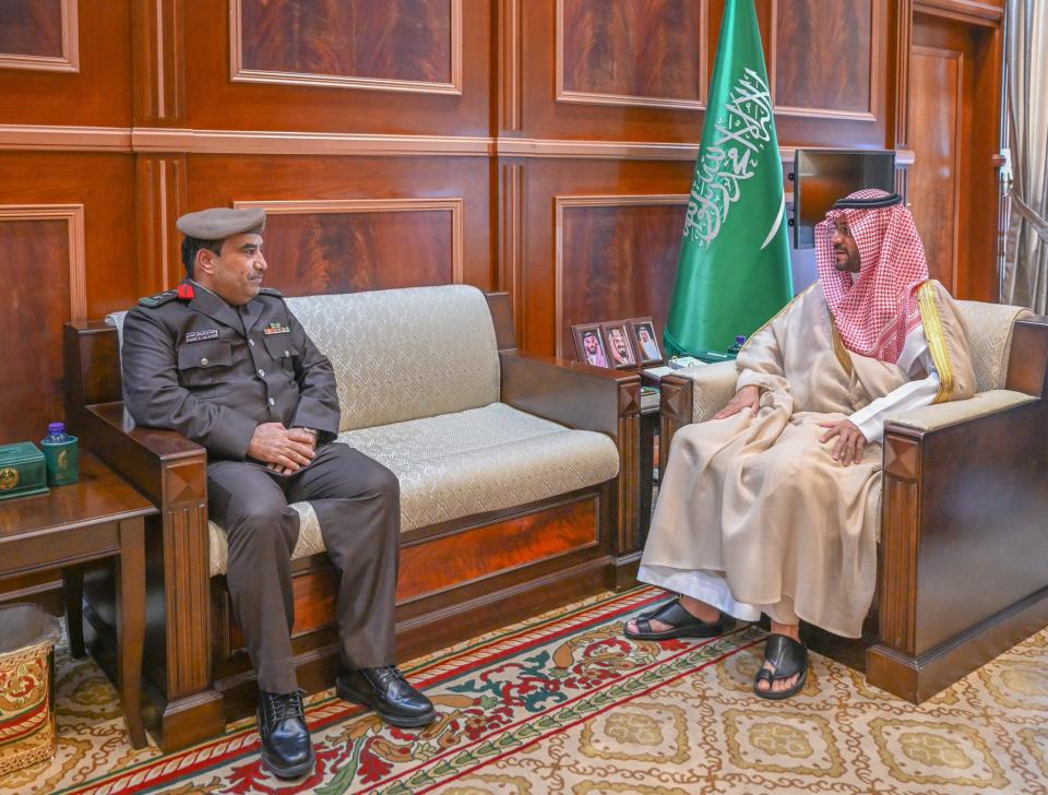 نائب أمير حائل يستقبل قائد القوة الخاصة للأمن البيئي بالمنطقة