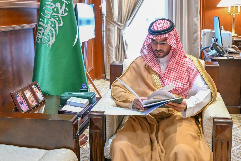 نائب أمير حائل يستقبل رئيس مجلس إدارة جمعية الإبداع والابتكار بالمنطقة