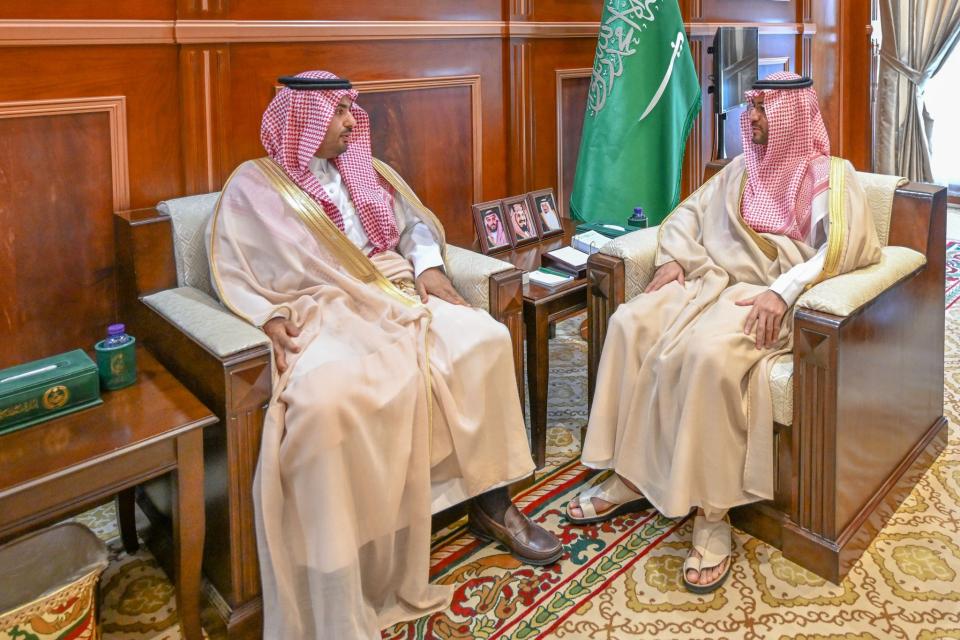 نائب أمير حائل يستقبل أمير الفوج الثالث والعشرين بوزارة الحرس الوطني