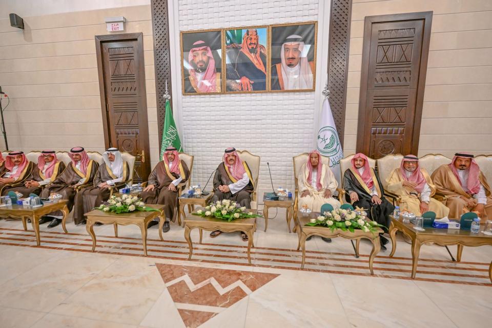 أمير حائل يعقد جلسته الاثنينية للحديث عن مشاريع وإنجازات أمانة المنطقة