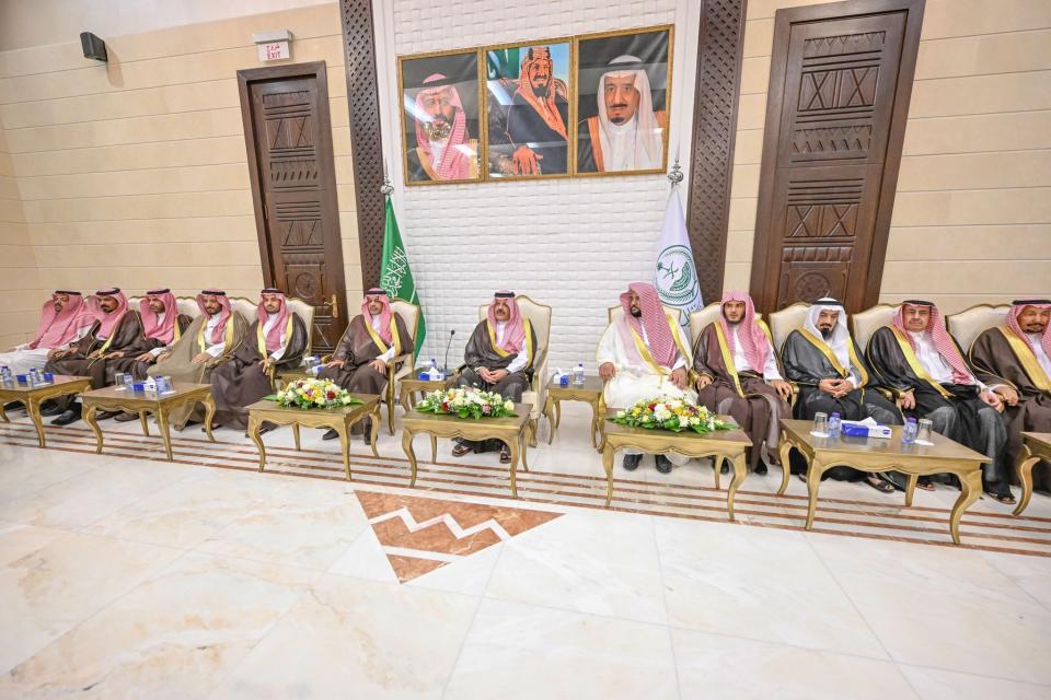 أمير حائل يعقد جلسته الاثنينية للحديث عن الحراك التنموي والسياحي بالمنطقة