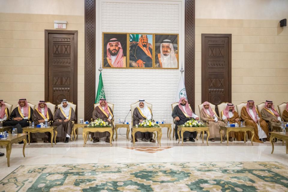 أمير منطقة حائل يعقد جلسته الاثنينية للحديث عن أهمية التعليم في حياة الشعوب ورسالته السامية