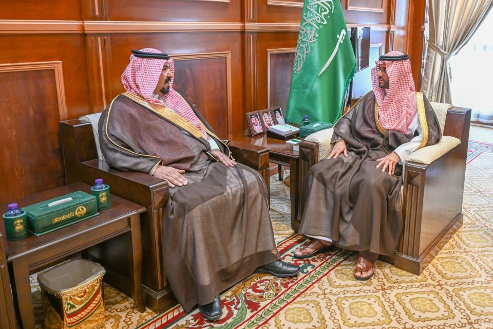 نائب أمير حائل يستقبل مدير فرع الإدارة العامة للمجاهدين بالمنطقة