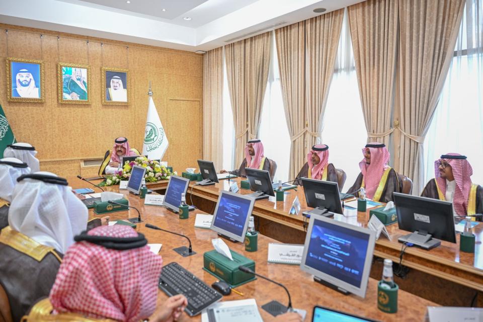 أمير حائل يلتقي وزير الاتصالات ويطّلع على مؤشرات التقدم في الخدمات والممكنات الرقمية بالمنطقة