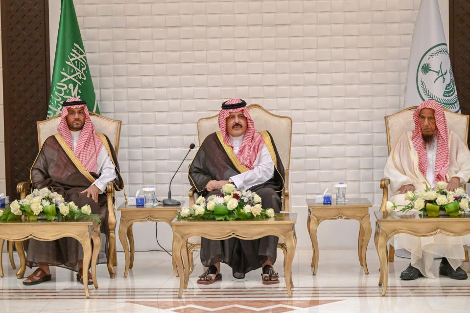 أمير حائل يعقد جلسته الاثنينية للحديث عن دور القطاع الخاص كشريك مهم في المسيرة التنموية بالمنطقة