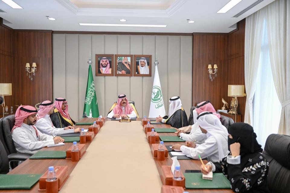 أمير منطقة حائل يستقبل الرئيس التنفيذي لهيئة تطوير وتعمير المناطق الجبلية بجازان