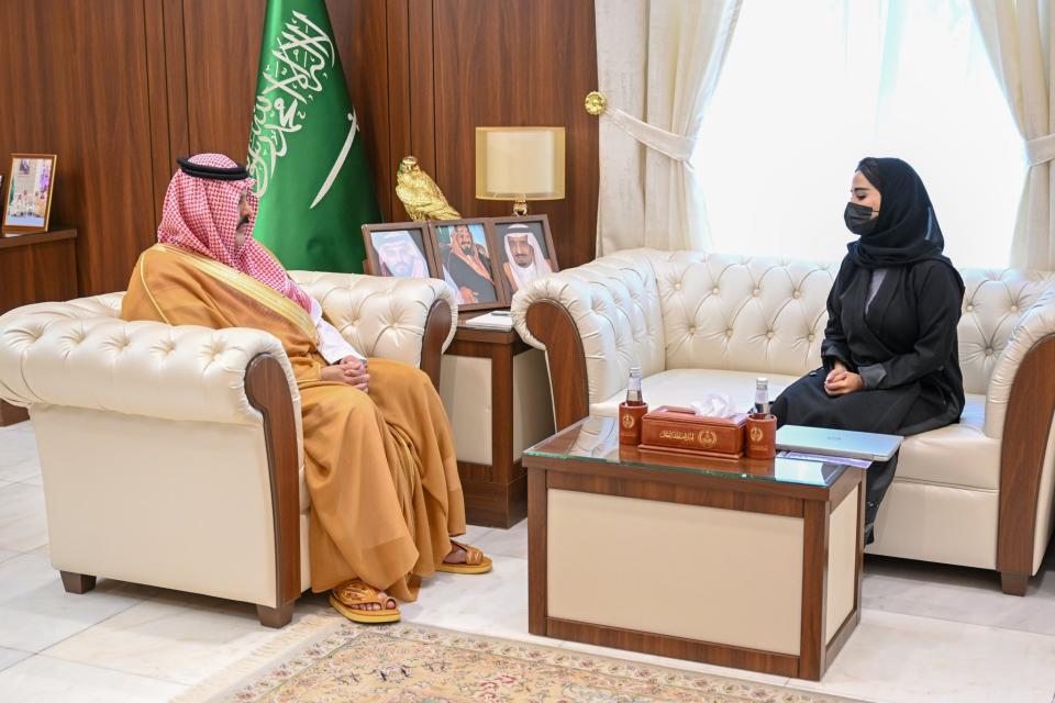 أمير حائل يستقبل الرئيس التنفيذي لمؤسسة أرض الخيالة لتنظيم المعارض والمؤتمرات
