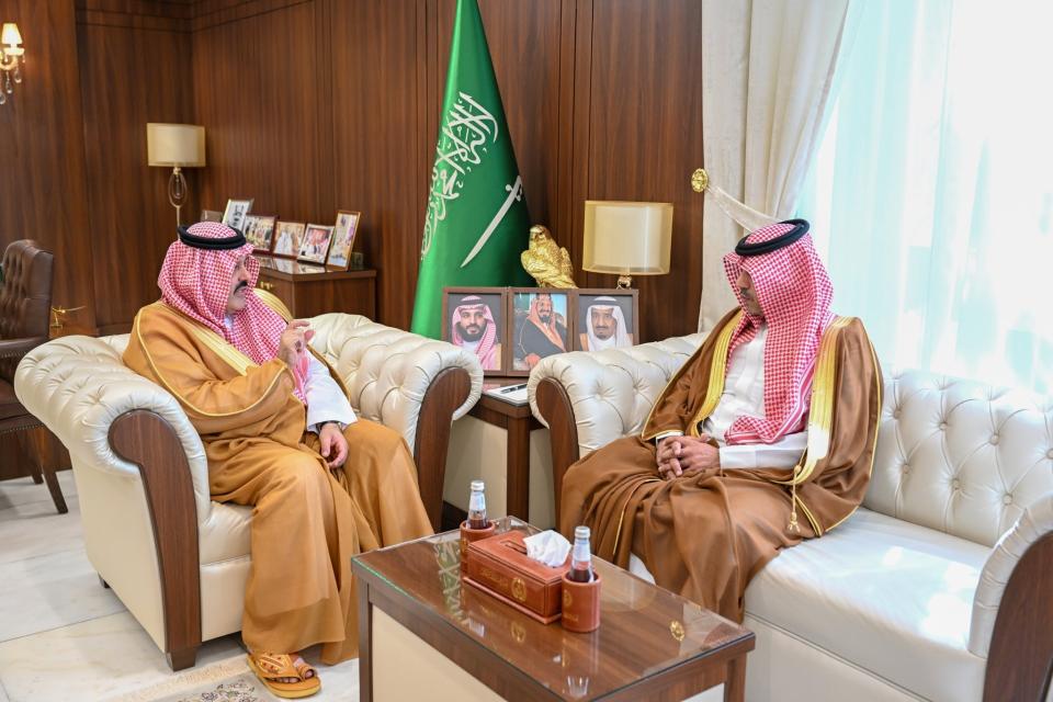 أمير حائل يستقبل مدير فرع صندوق التنمية الزراعية بالمنطقة