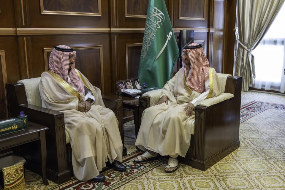 نائب أمير حائل يستقبل مدير إدارة الإستخبارات العامة بالمنطقة
