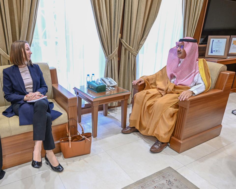 وكيل إمارة حائل يستقبل الملحق الثقافي بالسفارة الأمريكية لدى المملكة