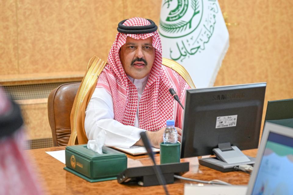 أمير منطقة حائل يرأس اجتماع اللجنة الرئيسية لبرنامج اعتماد مدينة حائل الصحية