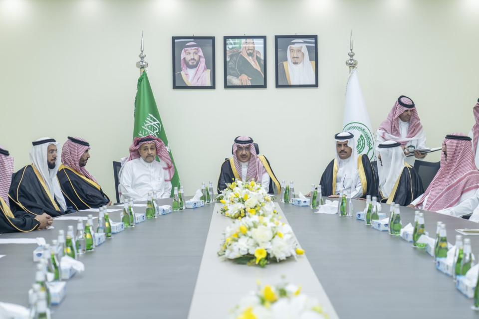 وكيل إمارة منطقة حائل يزور محافظة الشنان
