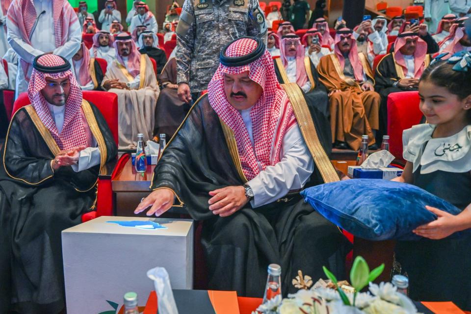 أمير حائل يرعى حفل تدشين برنامج مبادرات المناطق ويشهد توقيع عدد من اتفاقيات التعاون