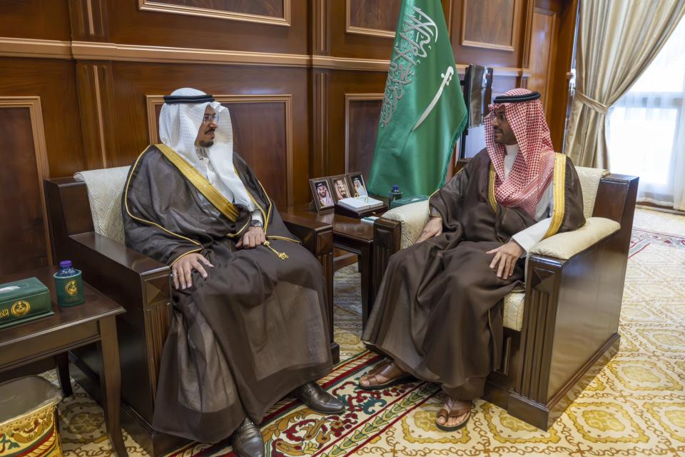 نائب أمير حائل يستقبل مدير مبادرة المنتزهات الجيولوجية السعودية