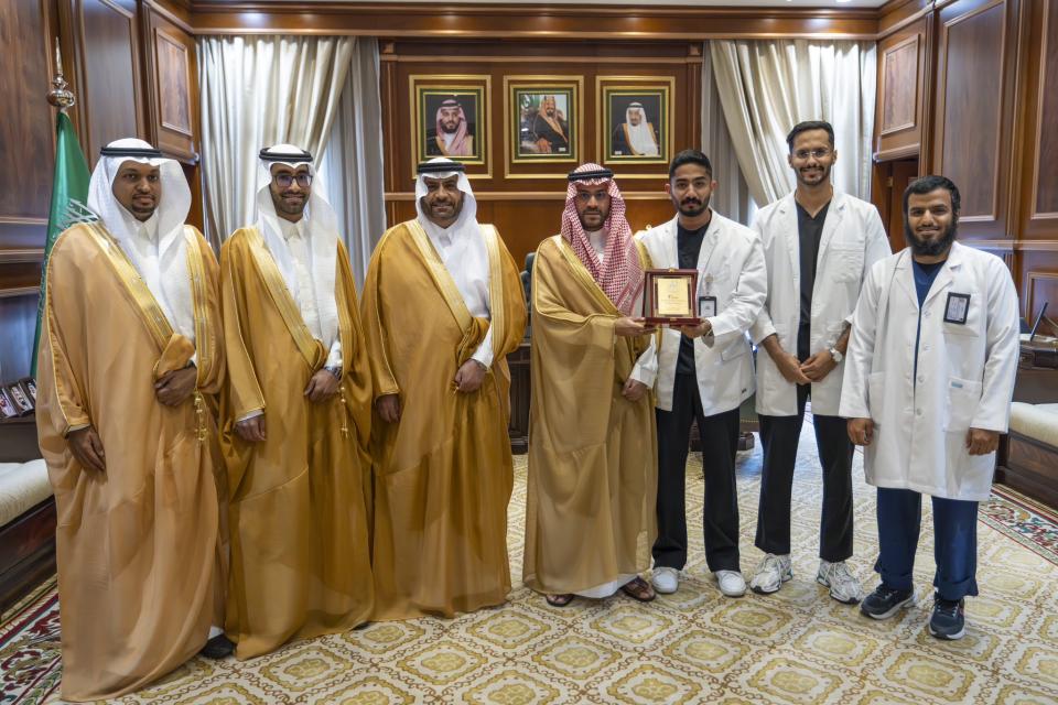 الأمير فيصل بن فهد بن مقرن يستقبل رئيس جامعة حائل المكلف