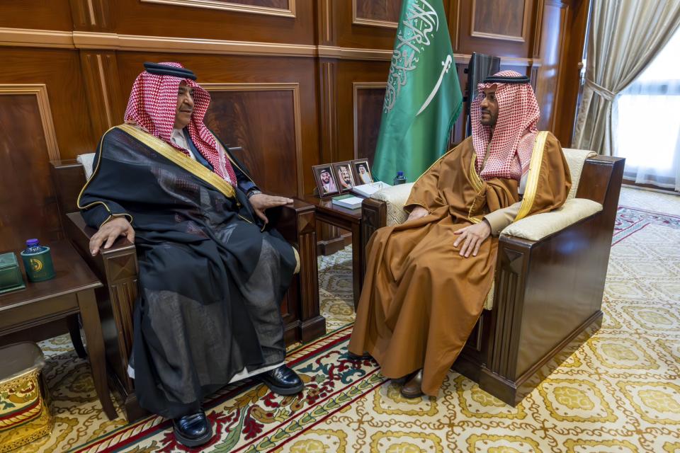 نائب أمير حائل يستقبل الأمين العام لمؤسسة الأميرة العنود الخيرية