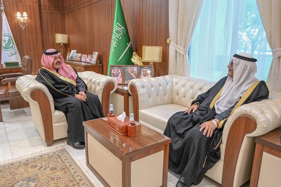 أمير منطقة حائل يستقبل الرئيس التنفيذي للمركز الوطني للأرصاد
