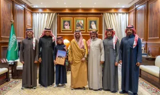 نائب أمير حائل يستقبل مجموعة من الخيالة القادمين عبر النفود الكبرى