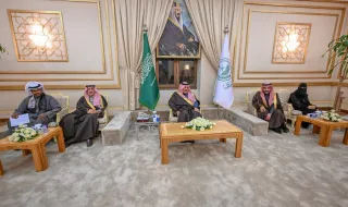 أمير منطقة حائل يكرّم طلاب وطالبات تعليم حائل الفائزين بجائزة "منافس"