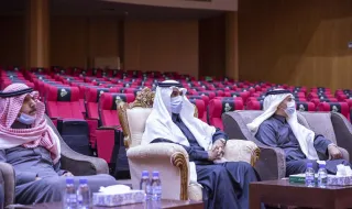 شهد وكيل الإمارة المساعد للشئون التنموية المكلف أ. صالح المطيري المحاضرة الثقافية والوطنية التي أقامها النادي الأدبي الثقافي