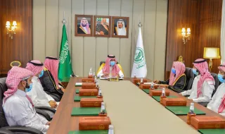 سمو أمير منطقة حائل يستقبل مدير عام فرع وزارة الموارد البشرية والتنمية الاجتماعية بالمنطقة ‏ ‏