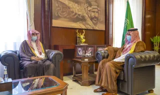 سمو أمير منطقة حائل يستقبل الدكتور الرضيمان