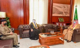 سمو أمير حائل يستقبل مدير الدفاع المدني بالمنطقة سابقًا والمعين حديثًا