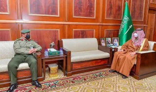 سمو نائب أمير حائل يستقبل مدير الجوازات بالمنطقة