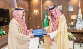 سمو أمير منطقة حائل يستقبل محافظ هيئة الاتصالات والفضاء والتقنية.